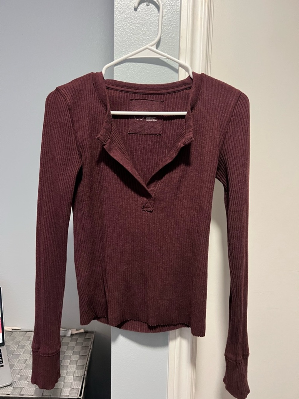 maroon aerie long sleeve top
